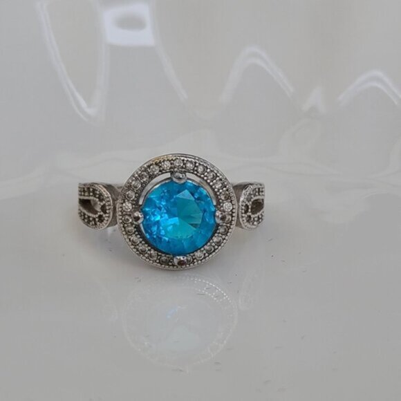 Beautiful Vintage Sterling Silver Royal Elegant Blue Topaz Crystal Ring size 7.5 - Picture 7 of 11
